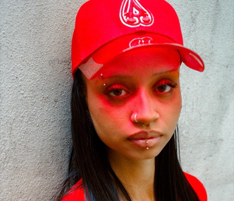 red red - Image 1