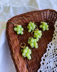 Image 3 of Green Grapes