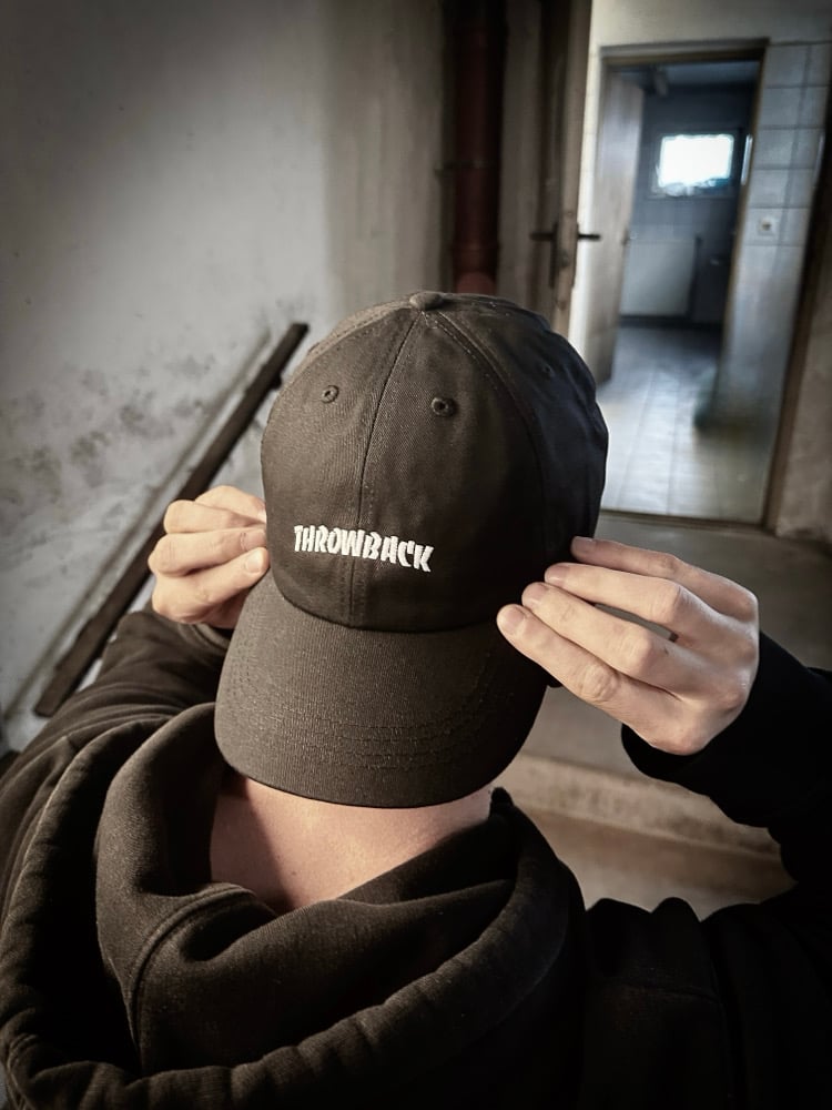 Dad Cap - embroidered