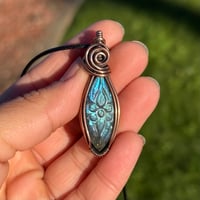 Blue Labradorite Flower Pendant 🌻💙