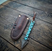 BROKEN ARROW • turquoise trustone with black web / copper pin