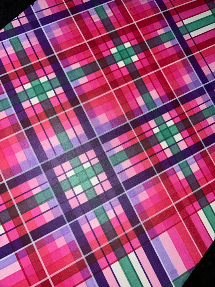 Image of Intersecting Purple, Pink and Hreen Ribbons of Light