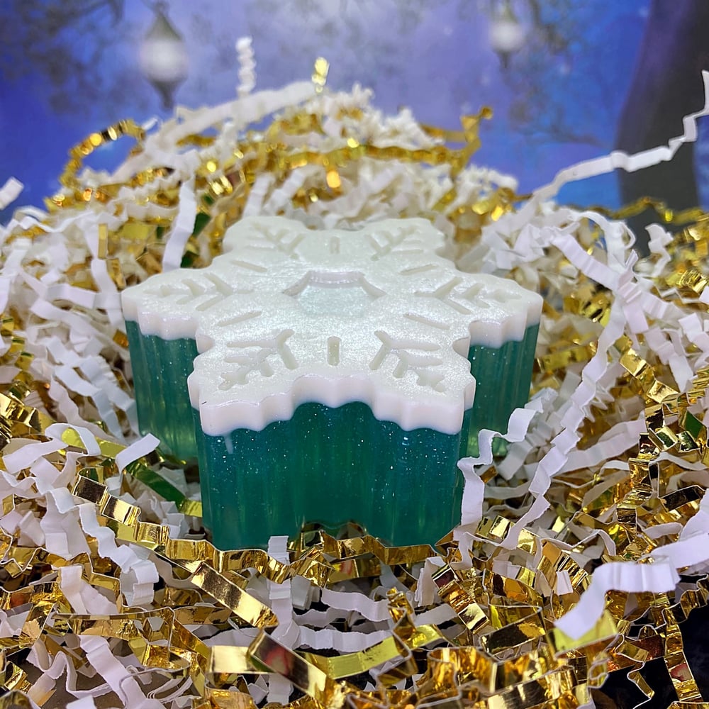 Image of Sparkling Snowflake Soap: Sparkling Pine Scent