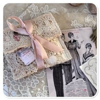 Image 3 of Petite Vintage french lace sewing notions pouch