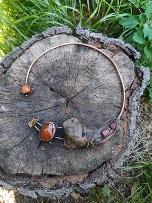 Necklace with pine root and carnelian