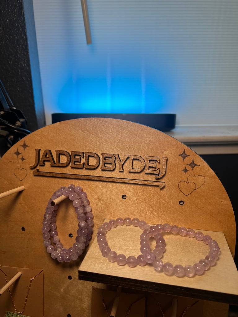 lavender jade beaded bracelet Image 2