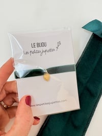 Image 2 of Le joli cadeau : Bracelet ruban velours et marque-page matelassé vert