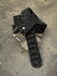 Image 1 of “Trace” tire belt