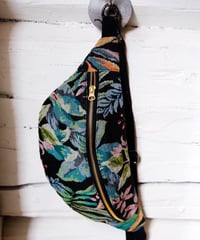 Image 2 of Lekker Bumbag Sydd I Gobelin - Floral