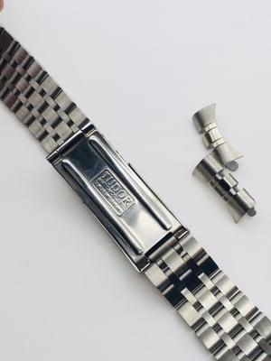 Image of STAINLESS STEEL GENTS WATCH STRAP,TUDOR,20mm,CURVE LUGS,NEW.(TU-12)