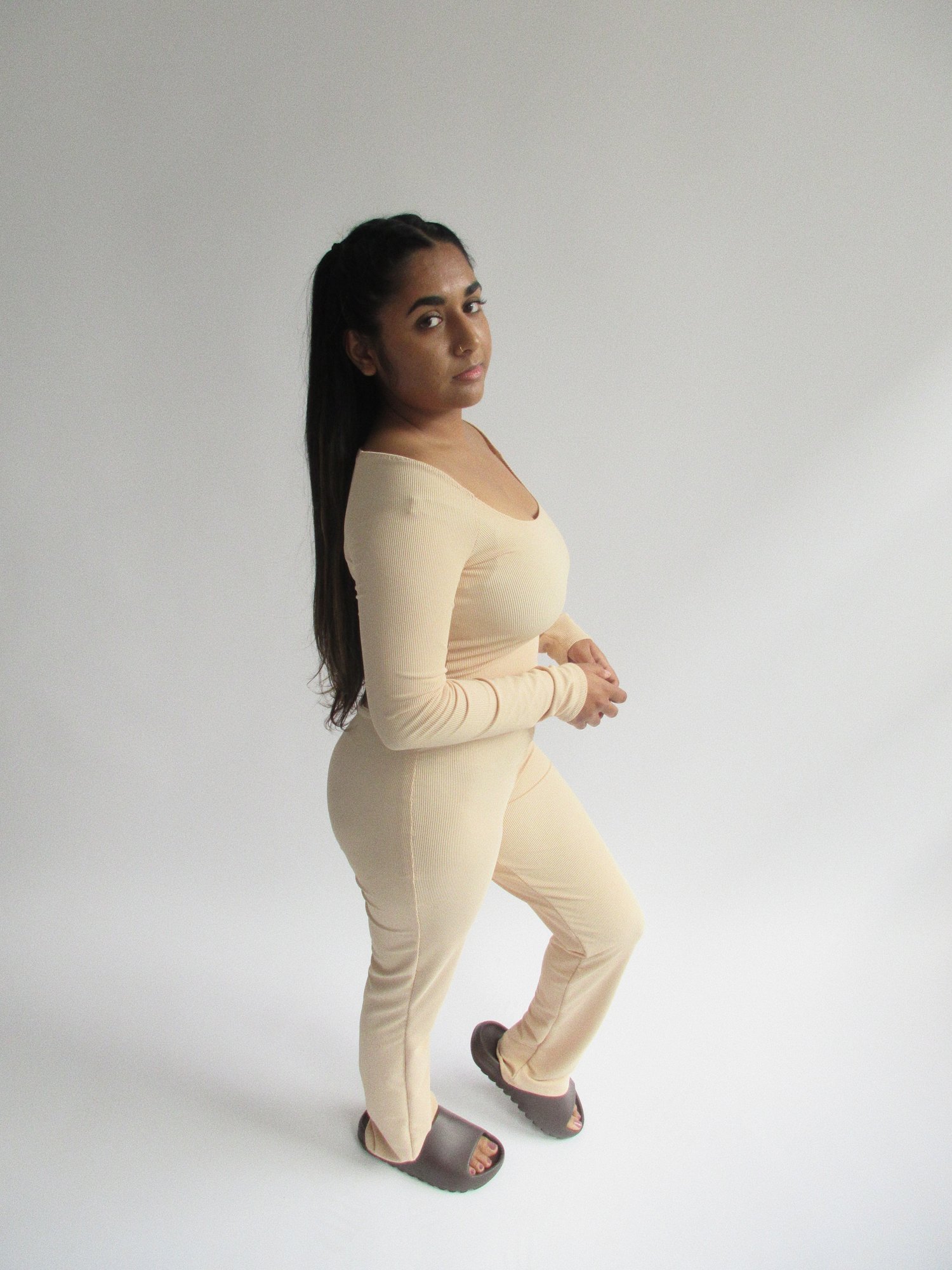 Image of BONE RUCHED PANTS