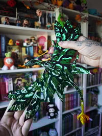 Image 1 of Ikran verde/negro/amarillo