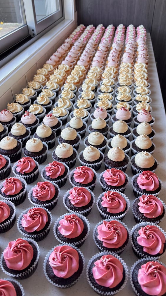 Image of BAKE SALE! Sunday Cupcakes