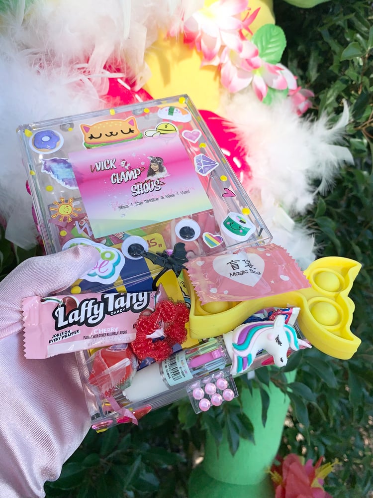 Image of ✨ Kids Goodie Goo Glam Gloss Box| Baddie Pop Collection ✨