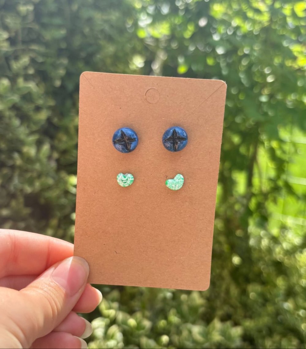 Image of Mini Blueberry Stud Set