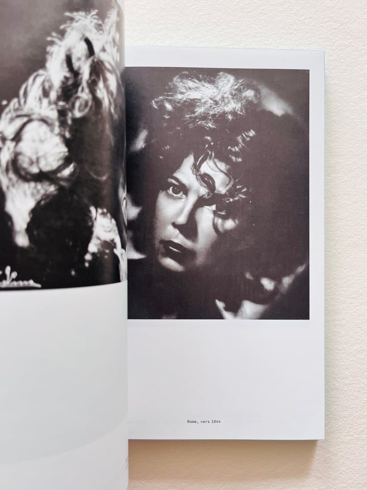 Image of Book Leonor