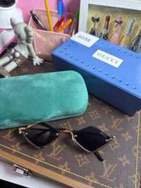 Image 1 of Gucci sunnies (8038)
