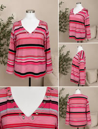 Image 2 of New 1X Kim Rogers Peep Hole Collar top #1256*9