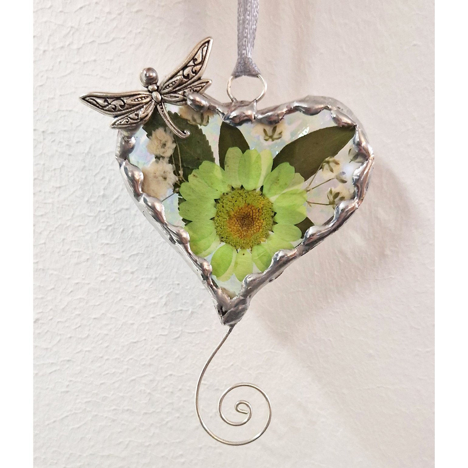 Image of Real Flower Heart Green 