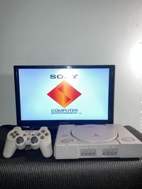 Image 2 of PlayStation 1 bundle w/ controller & Motocross Manía