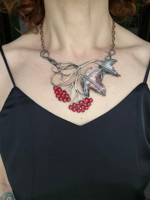 Viburnum necklace 