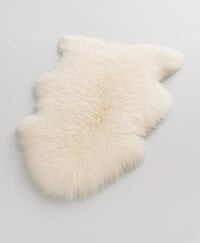 Long Wool Sheepskin White - SKU 672