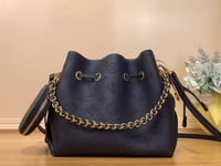 Image 11 of The Bella bag (many colors)