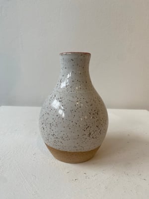 Sam Hewitt / Small vase 1A