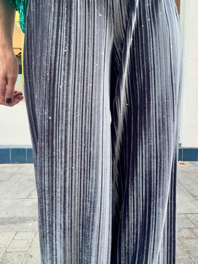 GREY PLEATED VELVET PANTS