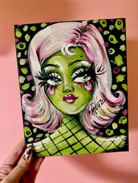 Alien babe  (original)