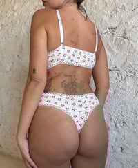 Image 2 of Triangle Cerises 