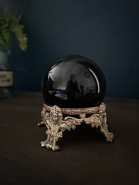 Image 6 of Sublime boule d’obsidienne œil céleste naturelle et support en laiton et cuivre, XIXème siecle