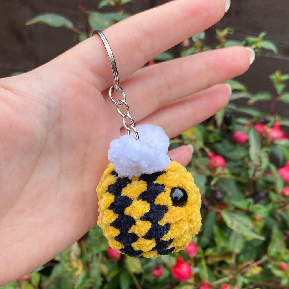 Image of Crochet Baby Bee Keyring 