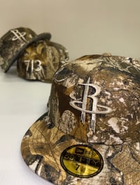 Image 2 of New Era 59Fifty “Platinum Magic” by Gate Crasher 