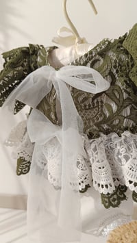 Image 8 of Photo prop newborn set - Livia - body-dress with headband (green-off white)