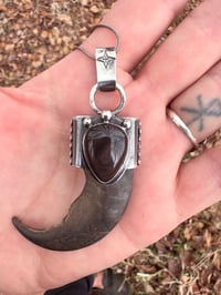 Image 4 of Large bear claw with Sheen Obsidian 