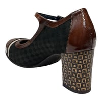 Image 4 of DORKING D8669 BROWN COMBO