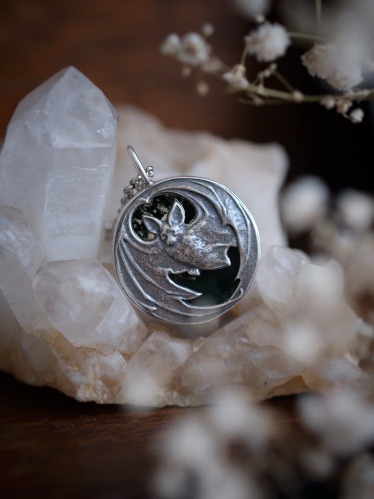 Image of NYX { MOSS AGATE }