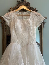 Image 14 of 1950s Tiered Elegance 