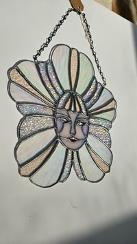 Image 4 of Fleur 