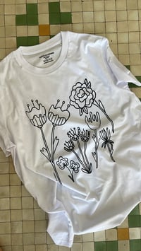 Image 4 of FLORES