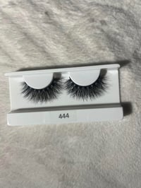 Image 2 of 444 lash