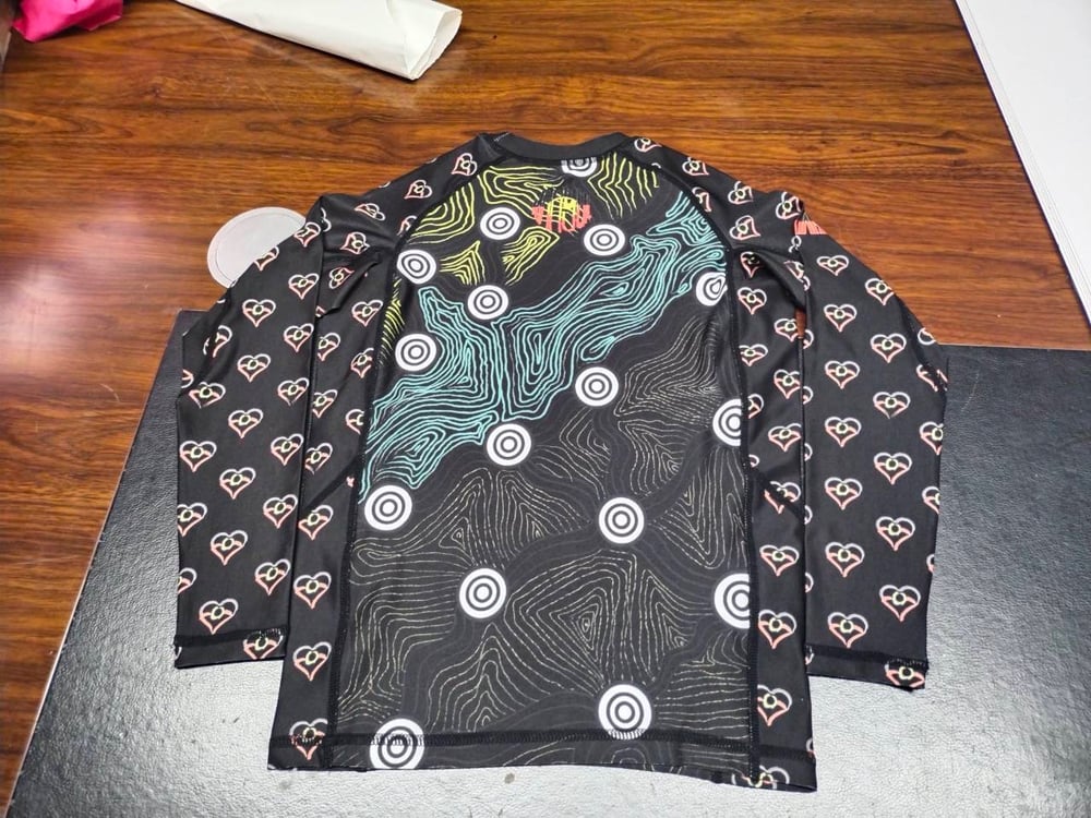 MAAYUL BABIN NUGURAMBANG rash guard