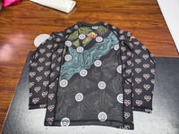 Image 2 of MAAYUL BABIN NUGURAMBANG rash guard