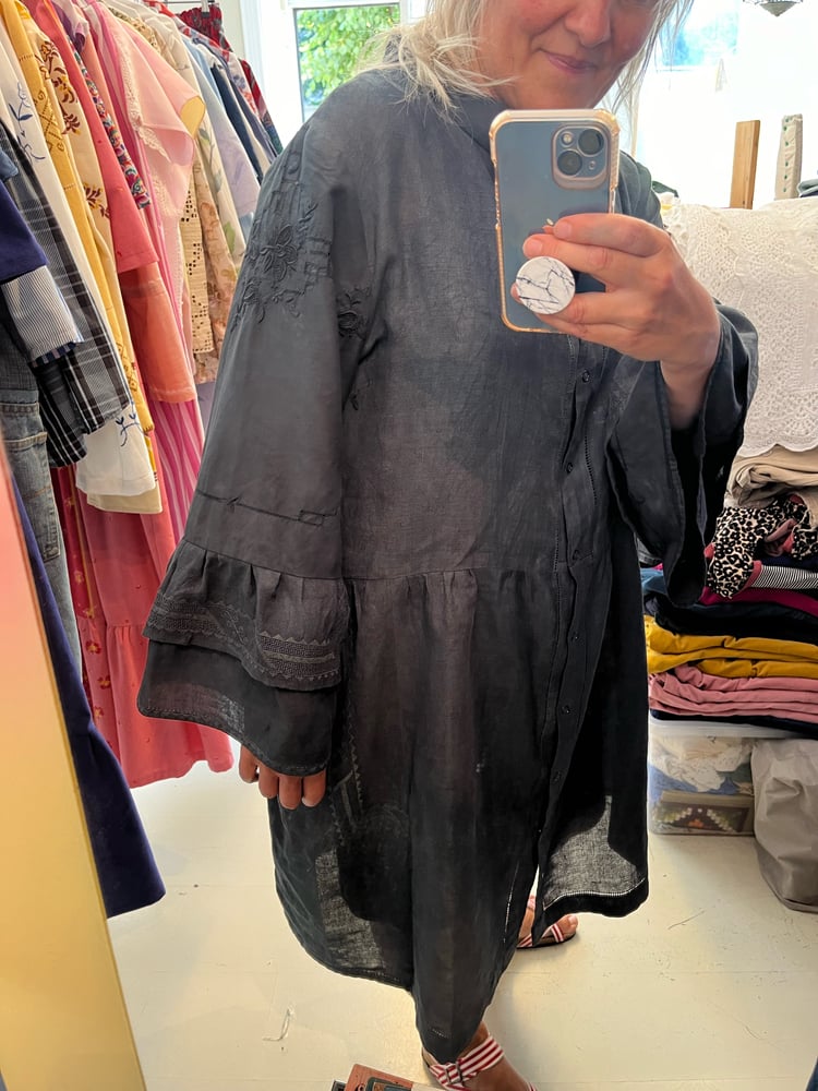 Image of Pernille kjole i sort (m-xxl)