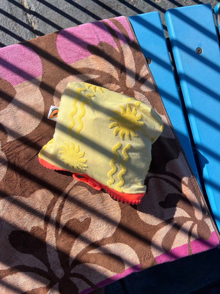 Image of Postcard Pouch-Sunshine swirl