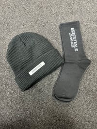 Essential Socks & Beanie 