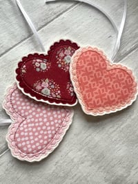 Image 1 of Scalloped Heart Decoration 