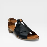 Image 3 of ROAMERS MAE BLACK/COCONUT