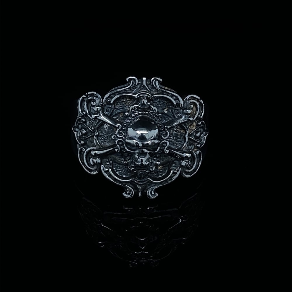 Image of Decorative Skull Ring 